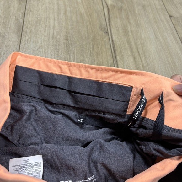 Under Armour Women's Gray Orange HeatGear Running Shorts Speed Pocket Size M - Picture 8 of 8